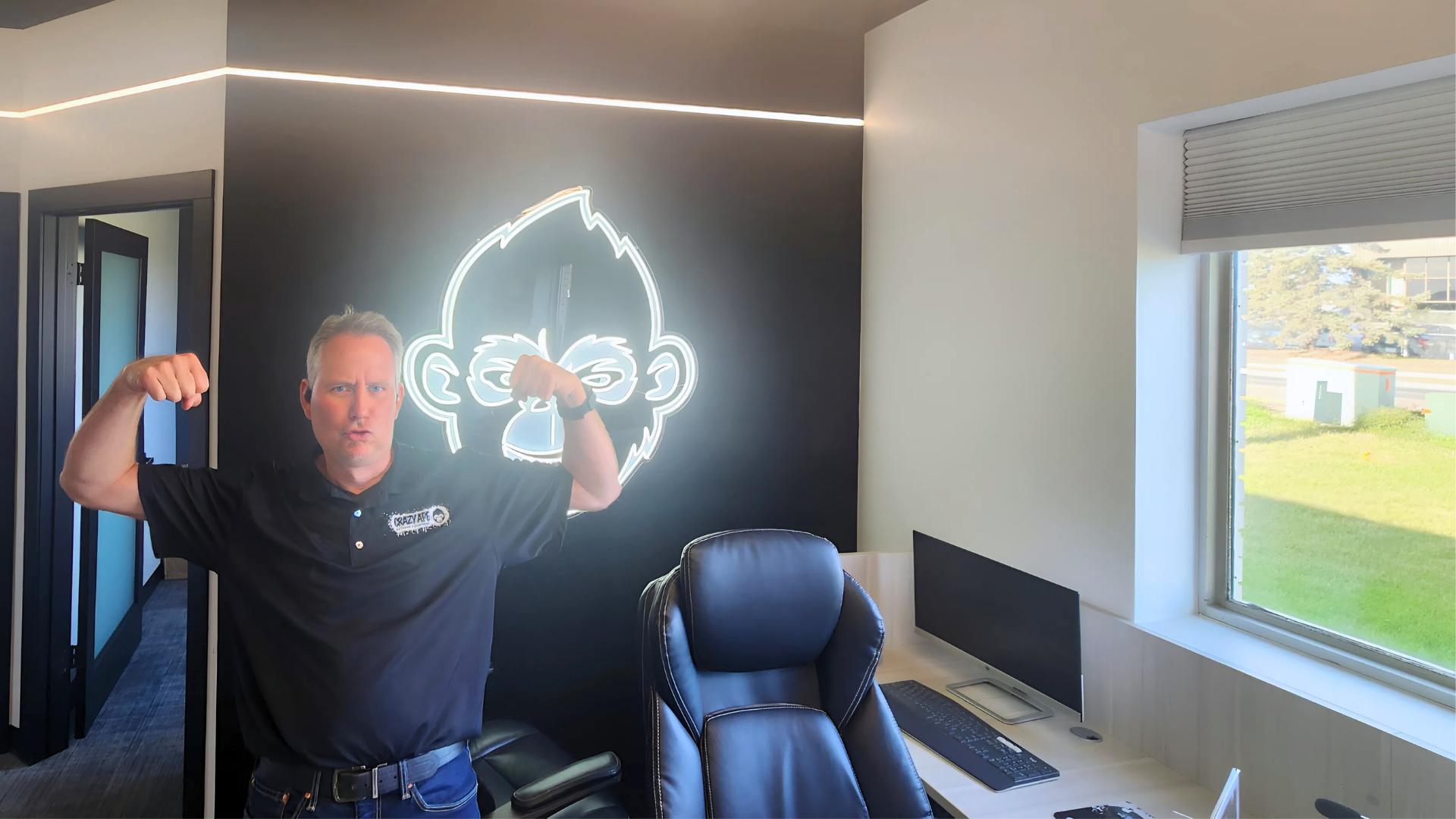 Scott The Crazy Ape.jpg__PID:921203f2-f30c-4283-9c48-4c41c4019561